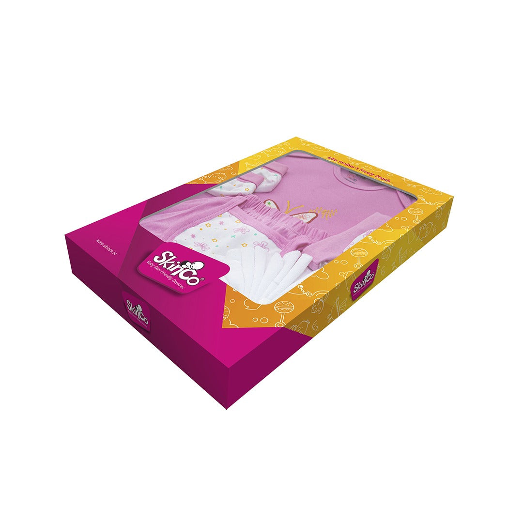 SkinCo Gift Set I for Girls – 7 Piece Newborn Gift Set with Free Soap & Powder